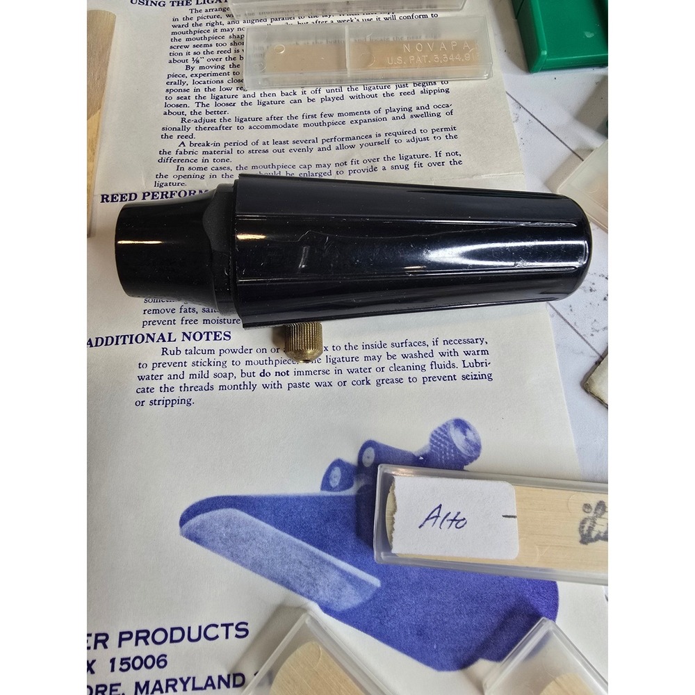 Vintage Alto Saxophone Mouthpiece with extras Rovner Ligature and Mixed Reed Lot - Picture 2 of 15
